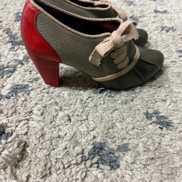 Faith Olive Green & Red Leather Lace-Up  Retro Style Heels Size 39 - Picture 2 of 8